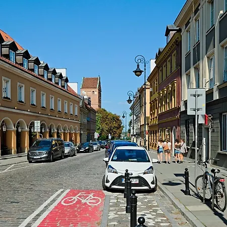 Urbannestgroup - Old Town - F50/5 *